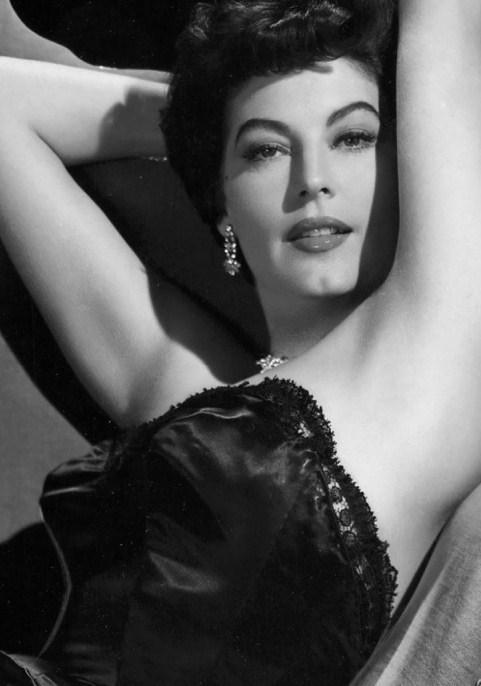 gatabella:

In London one journalist, greeted by Ava on her arrival one evening, seemed all but sexually undone by the brief encounter:”Her perfume - a cloud of it, exotic, French - sent me into raptures!”- from Ava’s bio by Lee Server