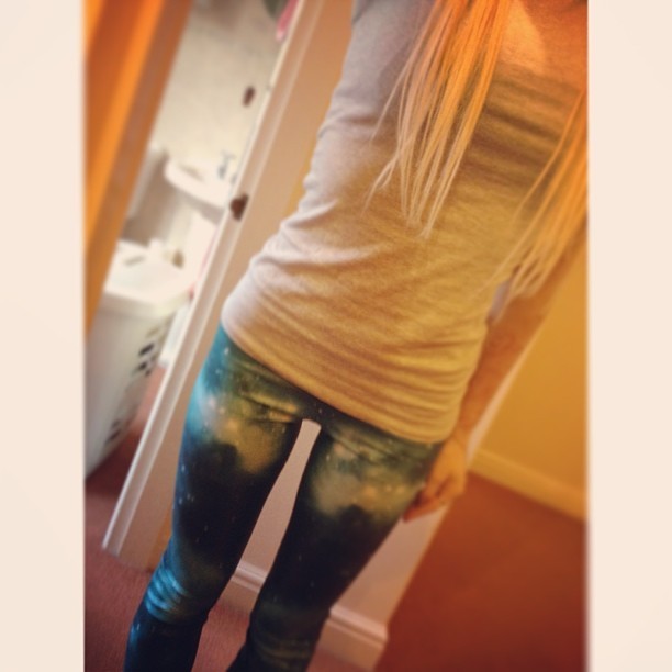 #leggings #galaxyleggings #me #personal #blonde #legs #girl #thegap