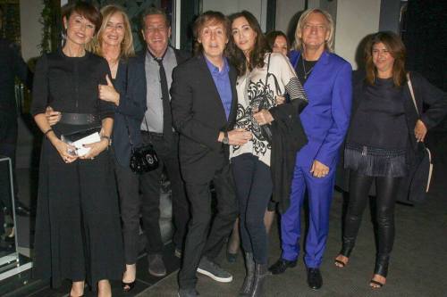 beatlegirlsworld:  Paul celebrating his 72th birthday with family and friends. 