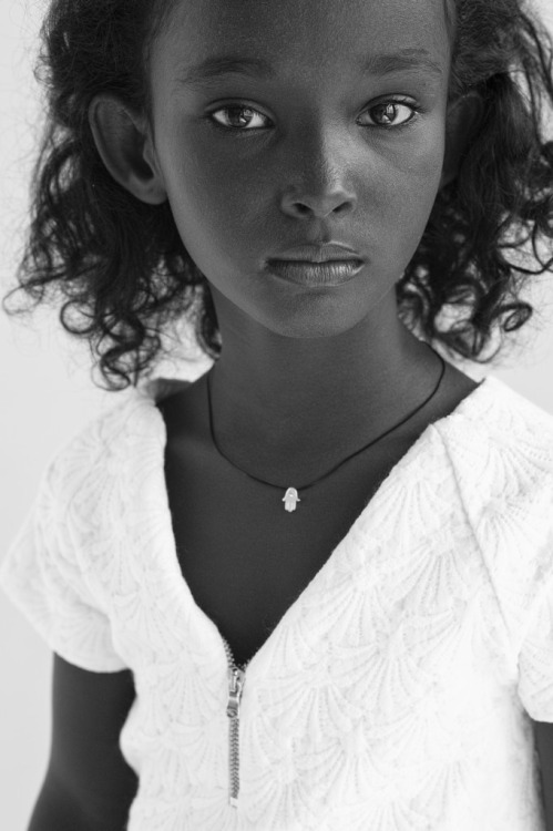 actionables:Her name is Safa Idriss Nour and she played supermodel Waris Dirie in a - tumblr_nhkfhqI6pg1r8uffzo5_500