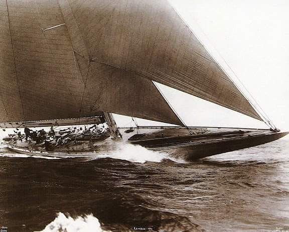 yachtmasters:

Salt Water �� 
J CLASS RAINBOW 1934, first racing season by straorza