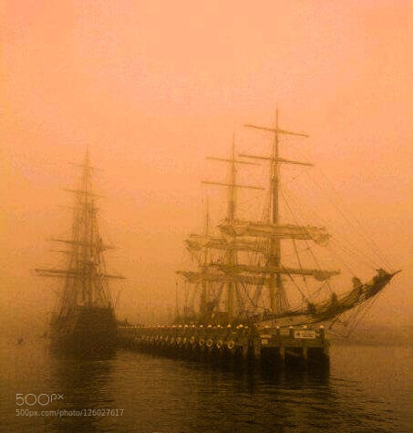 fourcolortransport:

Ships in the fog by AlleyNilsen-Diaz