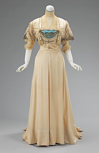 Evening Dress1908-1910The Metropolitan Museum of Art