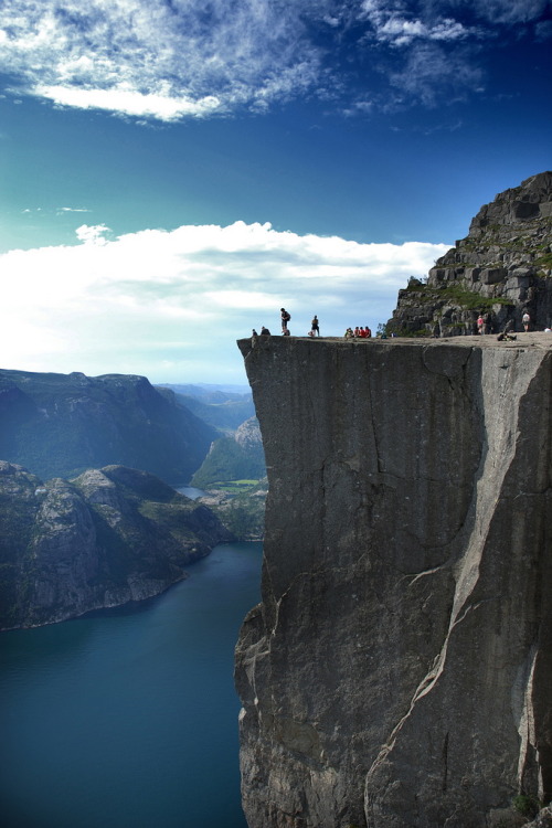 silvatrex:


r2&ndash;d2:
The Pulpit Rock: Forsand, Norway by Casper Maul Knudsen
