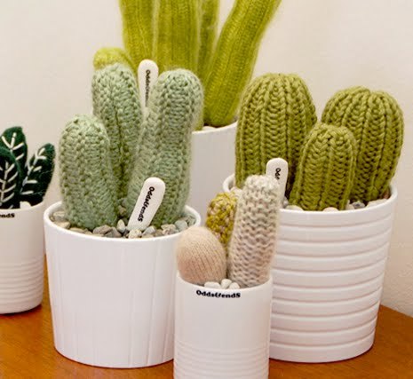 Oh my  - Knitted Cacti by Andrea Daniel from Odds&amp;Ends.  LOVE LOVE LOVE!