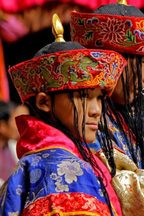 gardenofthefareast:

Festival in Bhutan
