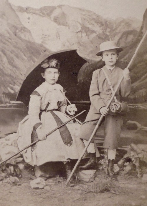 carolathhabsburg:

Kronprinz Rudolf of Austria and sister, Archduchess Gisela. 1860s,

Sissi&rsquo;s children