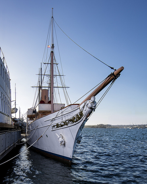 shipsandships:
Steaming Medea by George_Adkins on Flickr.
