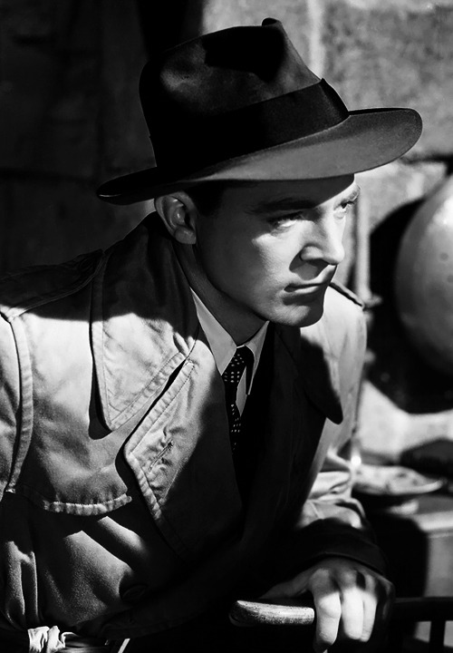 Dana Andrews in Laura  (Otto Preminger, 1944)first posted by 
lillithblackwell
