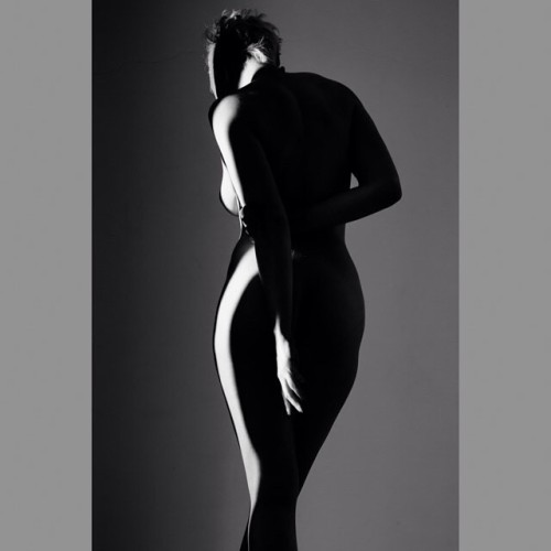 neilsnape:Meluxine strip light. #fineart #nu #nude... - Bonjour Mesdames