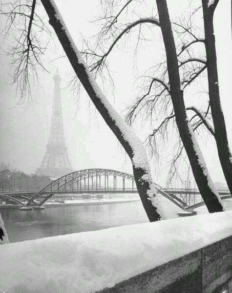 Winter in Paris, 1948. By Dmitri Kessel.  Historical Photographs 