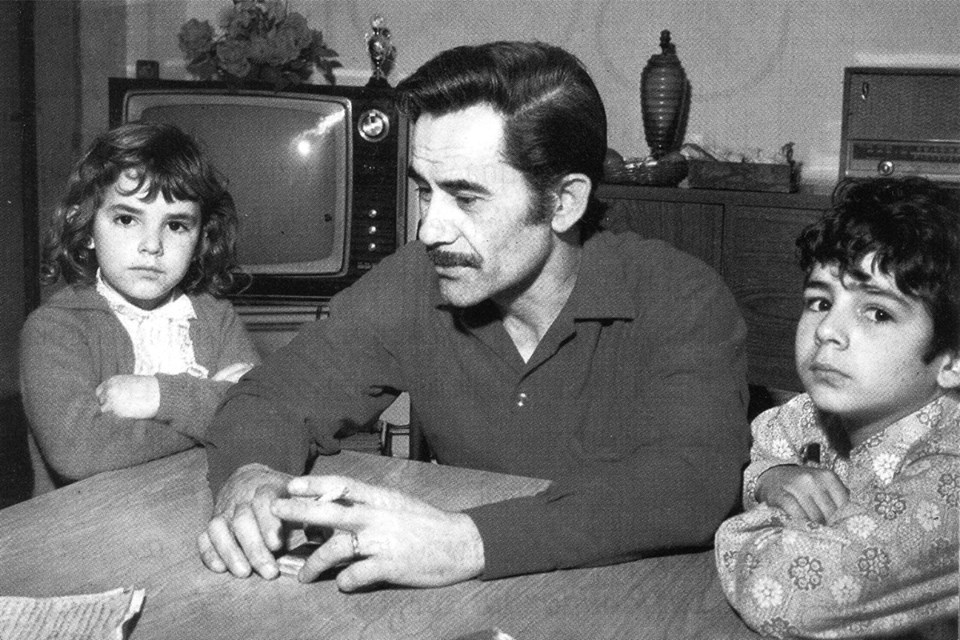 José Ignacio Rucci era el secretario general de la CGT cuando fue asesinado por Montoneros el 25-9-73. Aquí con sus dos hijos.
