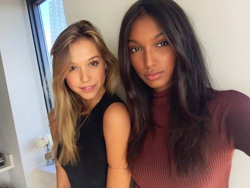 topinstagirls:

Check out @alexisren and more at...