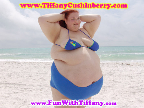 I love showing off my fat body at the beach!Love at www.FunWithTiffany.comMy Website: www.TiffanyCushinberry.comSee Me LIVE On My Webcam:   http://justbbwcams.com/bbwtiffany/model/4948c269efcb283f7ca472be756608b47c138f4e