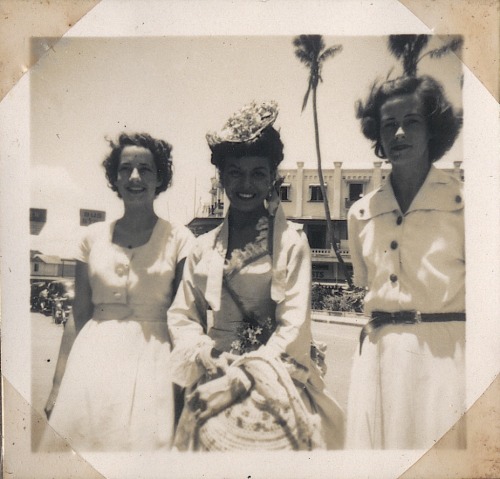 Joan Rice and friends, Suva, Fiji, 1952