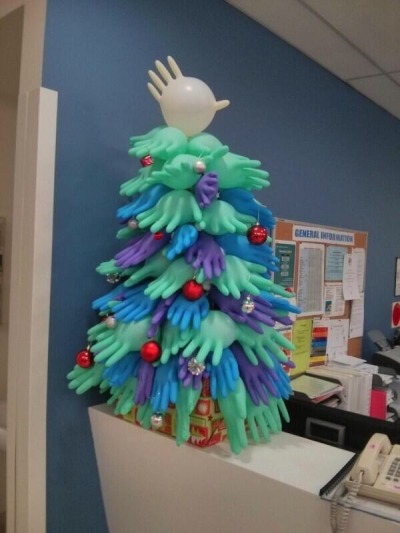 fuckyeahnarcotics:

Our hospital ready for Christmas.

