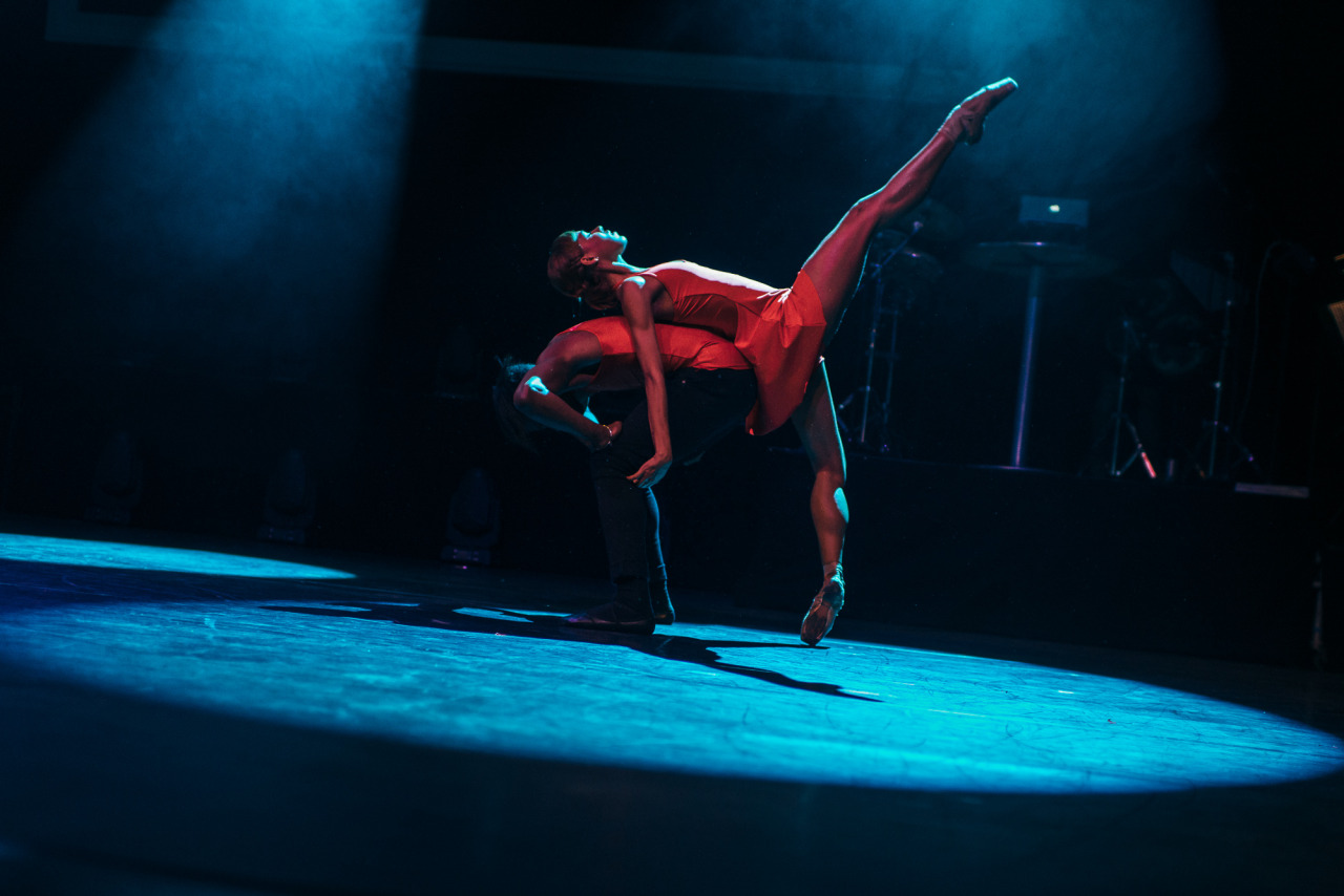 Two dancers perform in Balletronic