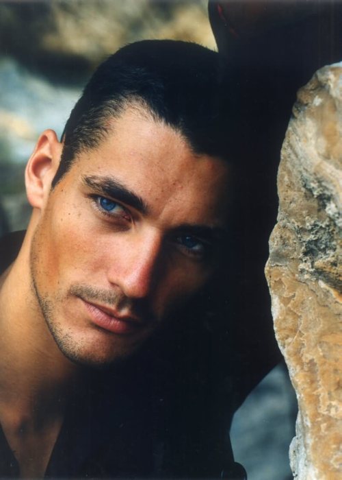 officialdavidgandy:

The ‘first pic’ I ever saw of David Gandy. I remember thinking, “Wow, look at those eyes! Who IS that beautiful man?”


#TBT  David Gandy - The first time he caught our eye. He keeps getting better and better.