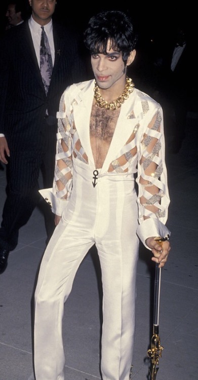 holy-prince:  Prince at the First Annual Vanity Fair Oscar Party, 1994