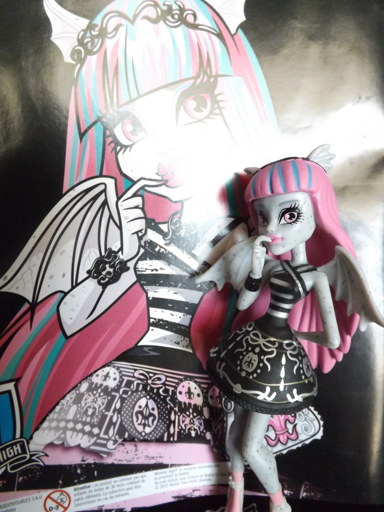 ransurround:

Monster High Figurine Collection - first 11 figurines