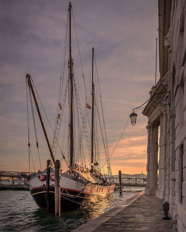 yachtmasters:Salt Water 😆 
Venice 
Punta della Dogana
Italia by straorza