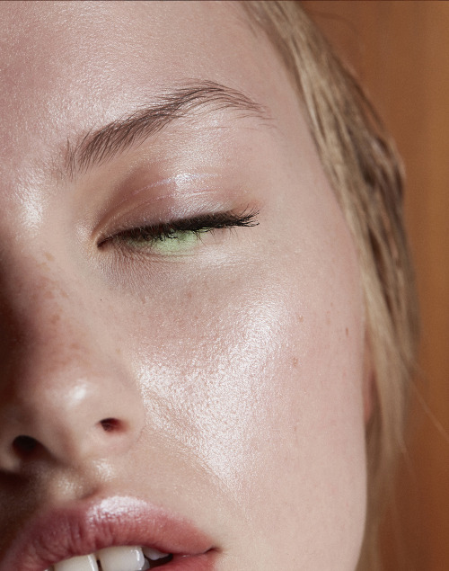 oystermag:

Oyster Beauty: ‘Ever After’ Shot By Jedd Cooney For...