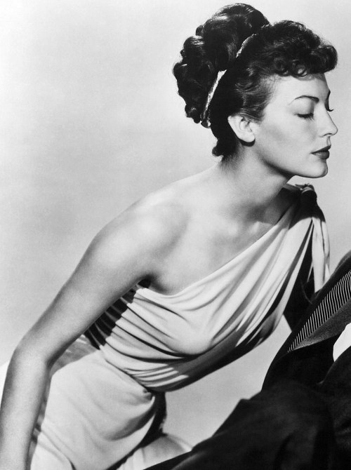 gatabella:

Ava Gardner, One Touch of Venus, 1948