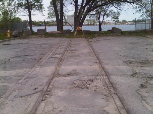 Rail tracks to nowhere. Basin Street eastbound at the Turning Basin (Toronto Port Lands, Monday) 20100517&#160;1800
