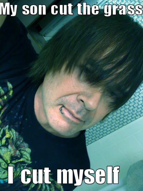 Emo Dad may be 46 years old, but the Hot Topic teen inside him refuses - tumblr_lg25g4mb861qzaxefo1_500