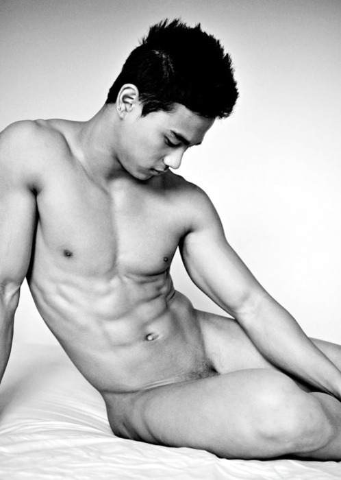 moreasiansplease: oh my god…. this will make a boy wet a girl wet everyones wet! I like the tease! God I love this guy. 