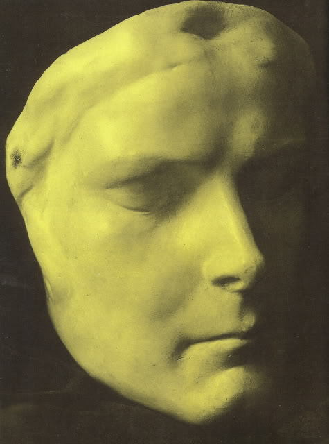 empresstitania:

empresstitania:

A replica of Empress Sisi’s death mask. 
The Sisi Museum, Vienna, Austria.


