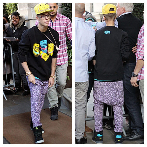 Pants of singer Justin Bieber makes like newborn diapers.
http://phunu.nguontinviet.com/2014/12/cuoi-ghe-voi-nhung-mot-quan-la-oi.html