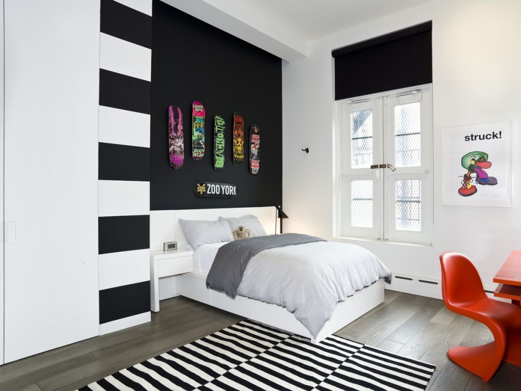 Black white and purple bedroom accents