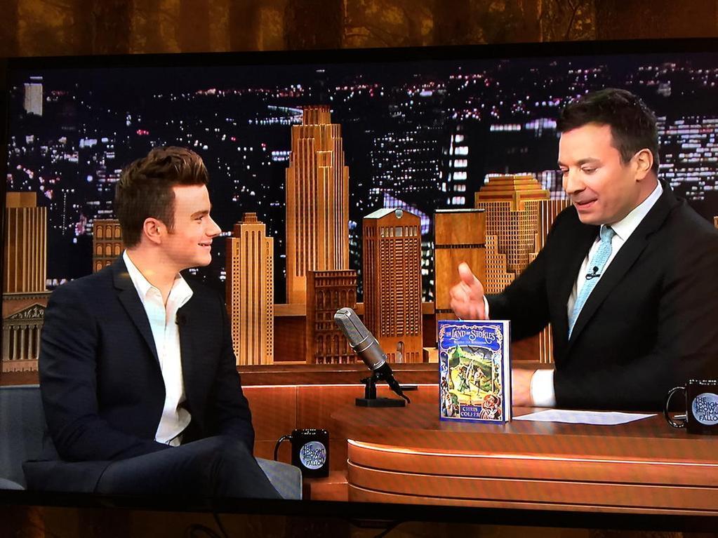 Chris on the Tonight Show with Jimmy Fallon Tumblr_nqiw3aDjgs1u88r6co1_1280