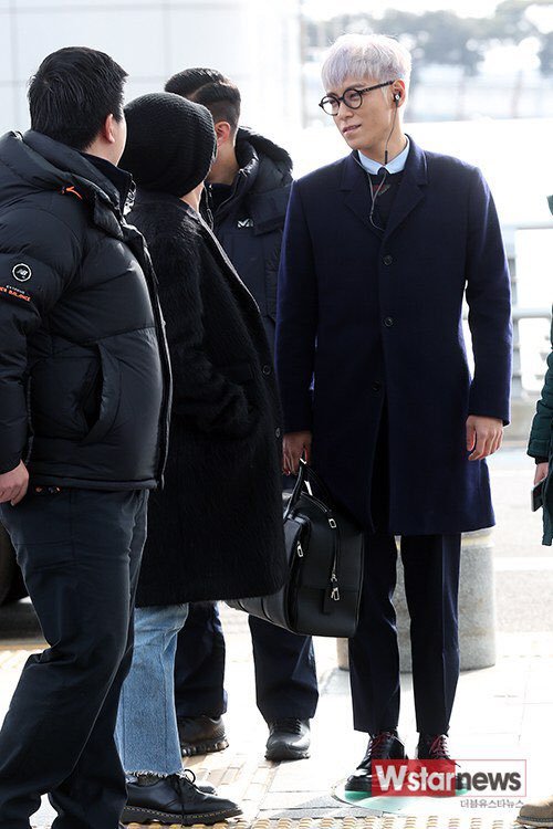 [22/1/2016][Pho] GD&TOP tại sân bay đi Paris Tumblr_o1cennArTV1qb2yato3_r1_500