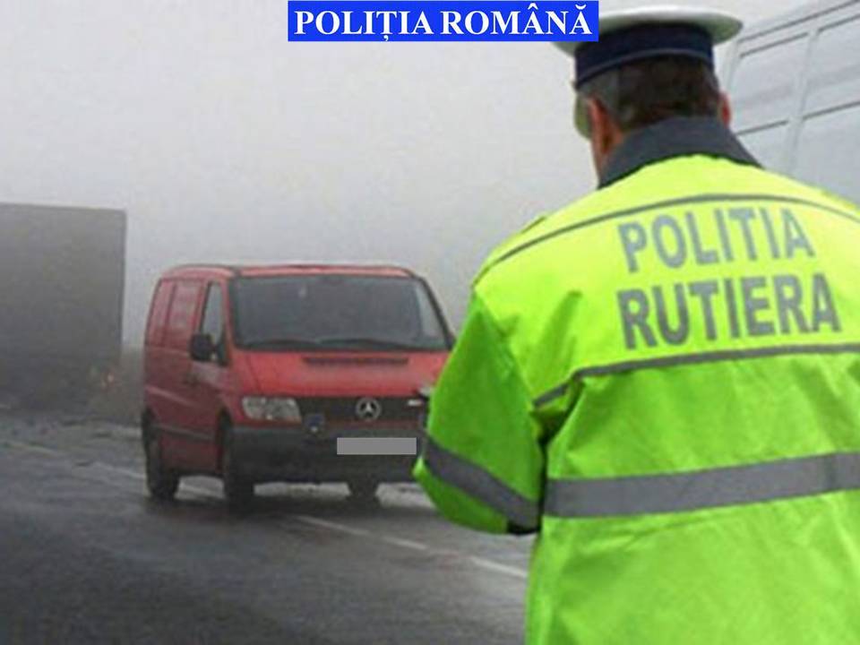 Respectaţi recomandările poliţiştilor pentru siguranţa traficului rutier în condiţii de ceaţă!