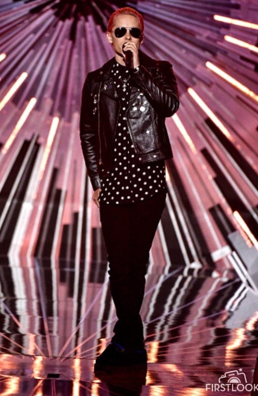 30 août 15 - Jared présentateur des MTV VMAs Tumblr_ntxldqlMIK1qamlhro1_540