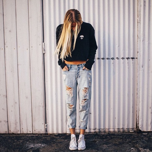 ripped jeans with converse
