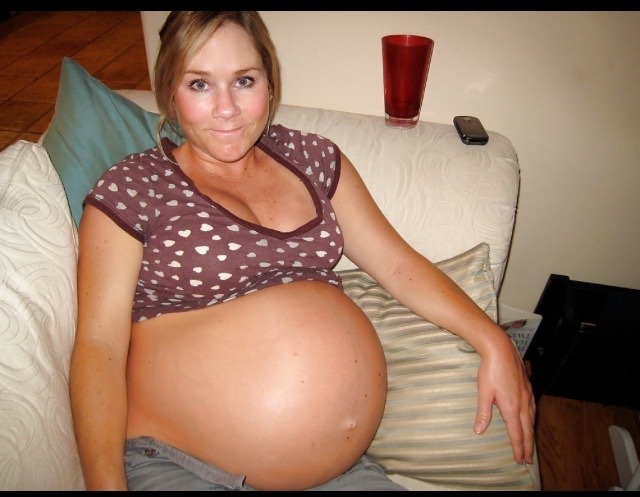 Pregnant teen girls