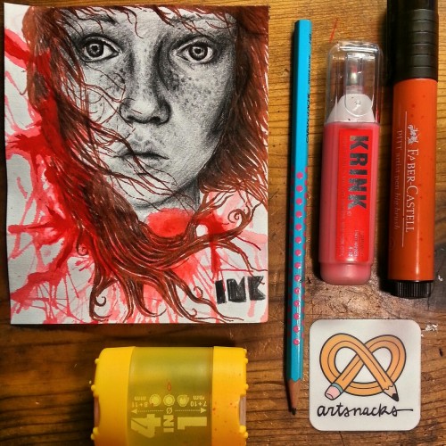 iannowellkurtis:Art Snacks challenge for this month ArtSnacks is like a magazine subscription but instead of a magazine you get 4 or 5 different art products. Learn more about ArtSnacks here.