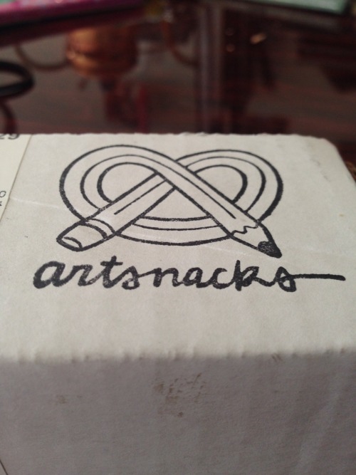 plsdontwakeme: mar 9 wee i can finally open my mailbox and open my art snacks box!!! ArtSnacks is like a magazine subscription but instead of a magazine you get 4 or 5 different art products to try out. Learn more about ArtSnacks here.