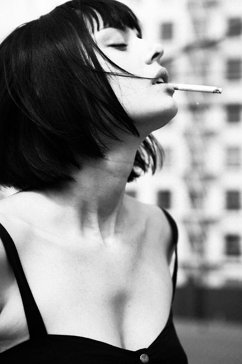 アンニュイにプカプカ タバコを燻らす世界の美人写真集 Naver まとめ