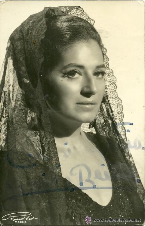 Reina Bona [1980– ]