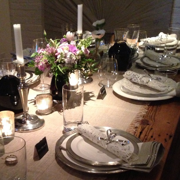@hilaryrosenman’s beautiful Passover table. #kitchensurfing