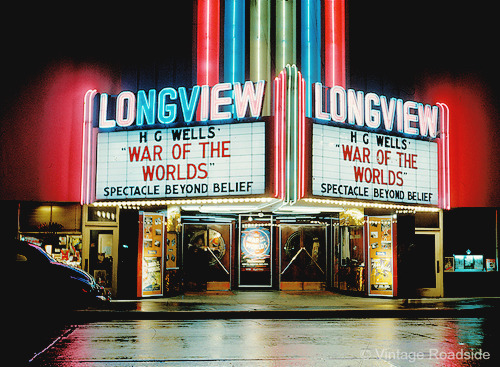 vintagegal:

The Longview Theater, Washington showing The War of the Worlds (1953)