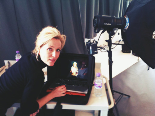  Just a reminder that is Gillian on that monitor screen and she’s with her belly out and when they release this photoshoot it will be the day of my death. I’m gonna die, reincarnate and die again. Okay, bye. 
