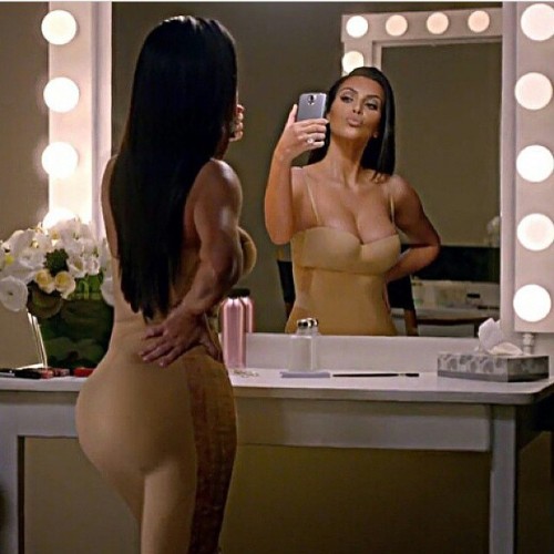 Kim kardashian voyeur