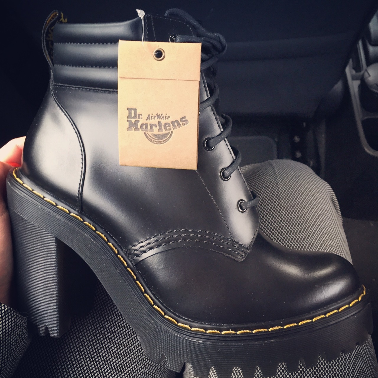 Een nacht Smeren Beyond 19 Things Only People Who Are Obsessed With Dr Martens Will Understand -  PopBuzz