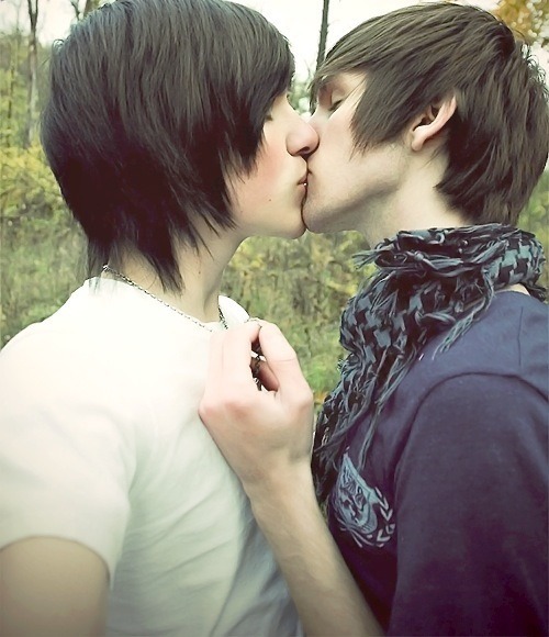 Cute gay emo boys kissing