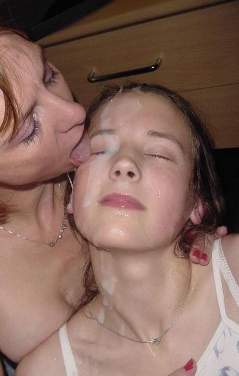 Mother daughter facial bukkake